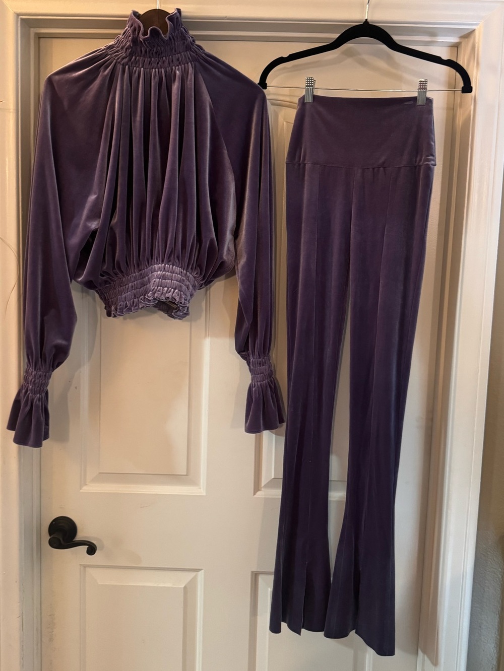 Norma Kamali Velvet High-Neck Blouse & spat Pants Set - Purple
